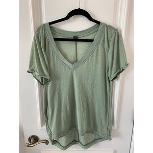 We The Free Comfy V-Neck • Size M